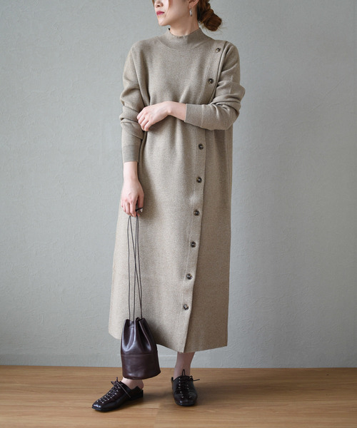 LHELBIE(レルビエ)の「アシメボタンニットワンピース/プチハイネックロング丈ワンピース(ワンピース・レディース・ベージュ/杢グレー/ブラック・M)」の7枚目の写真