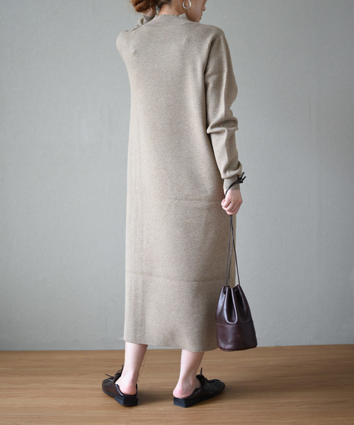 LHELBIE(レルビエ)の「アシメボタンニットワンピース/プチハイネックロング丈ワンピース(ワンピース・レディース・ベージュ/杢グレー/ブラック・M)」の9枚目の写真