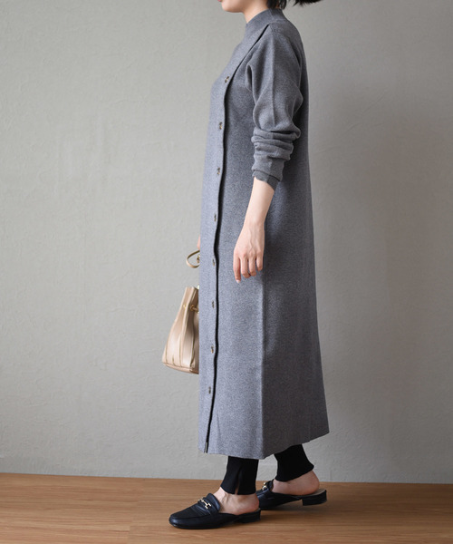 LHELBIE(レルビエ)の「アシメボタンニットワンピース/プチハイネックロング丈ワンピース(ワンピース・レディース・ベージュ/杢グレー/ブラック・M)」の15枚目の写真