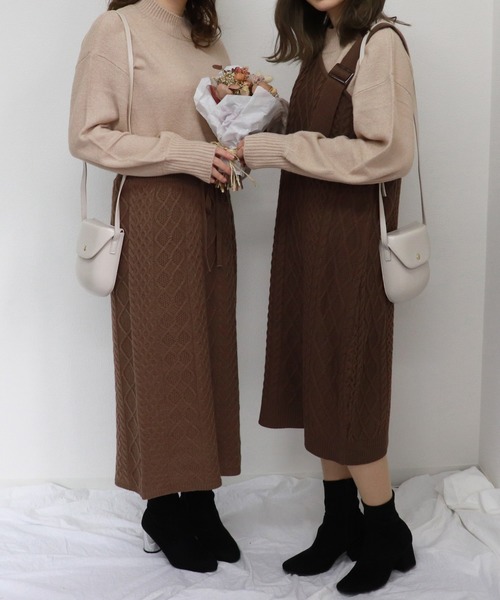 PairPair（ペアペア）の「袖ボリュームハイネックニット（ニット/セーター・レディース・モカ/ライトピンク/ライトベージュ・FREE）」の4枚目の写真