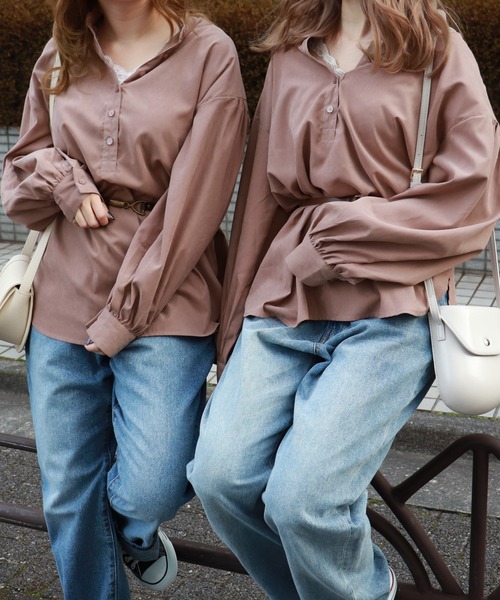 PairPair（ペアペア）の「袖ボリュームバンドカラーシャツ（シャツ/ブラウス・レディース・ライトグリーン/モカ/ライトベージュ・FREE）」の2枚目の写真