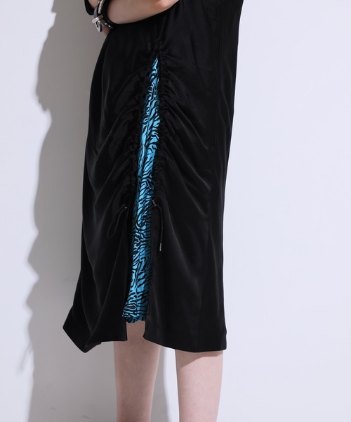 Toga ワンピース Toga Pulla トーガプルラ アセテートサテンドレス ワンピース Toga Pulla トーガ プルラ のファッション Toga ワンピース Toga Pulla トーガプルラ アセテートサテンドレス ワンピース Toga Pulla トーガ プルラ のファッション