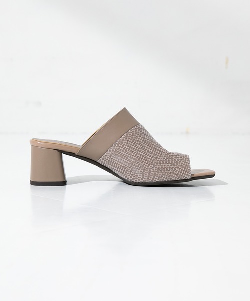 UNITED TOKYO(ユナイテッドトウキョウ)の「アシメデザインサンダル(サンダル・レディース・ブラック/ベージュ・2/1)」の19枚目の写真