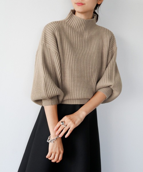 ELFRANK（エルフランク）の「パフスリーブハイネックローゲージリブニットプルオーバー（ニット/セーター・レディース・ブラック/ブラウン/ベージュ/グレー/オフホワイト/グリーン/マスタード/ダークブラウン/ライトグレー・FREE）」の17枚目の写真