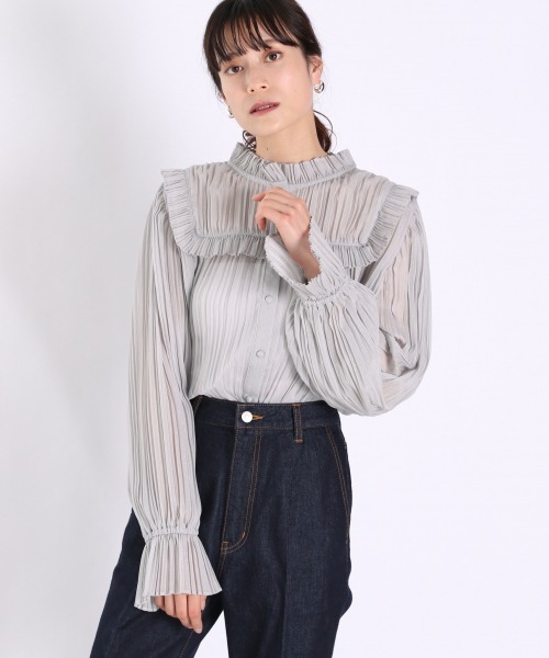 LOWRYS FARM（ローリーズファーム）の「プリーツスタンドフリルブラウス　932990（シャツ/ブラウス・レディース・グリーン/グレー/アイボリー・FREE）」の3枚目の写真