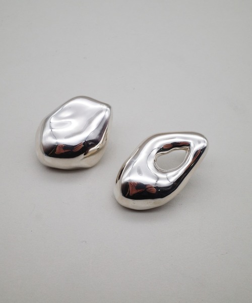 Lemme.(レム)の「【Lemme./レム】シルバー925 / Melty Earrings / ピアス(ピアス(両耳用)・レディース・シルバー・FREE)」の14枚目の写真