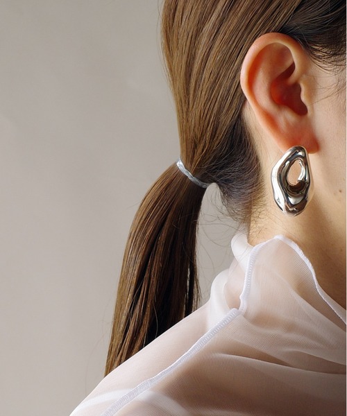 Lemme.(レム)の「【Lemme./レム】シルバー925 / Melty Earrings / ピアス(ピアス(両耳用)・レディース・シルバー・FREE)」の15枚目の写真