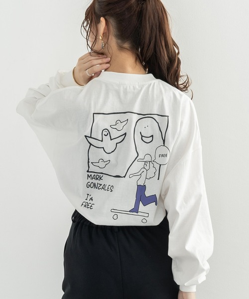 Mark Gonzales(マーク・ゴンザレス)の「MARK GONZALES マークゴンザレス 別注コラボ グラフィックロゴプリント ビッグロンT(Tシャツ/カットソー・メンズ・ブラック/パープル/ブラウン/オフホワイト/サックスブルー/ピンク/グリーン/グレイッシュベージュ・M/L/XL)」の14枚目の写真