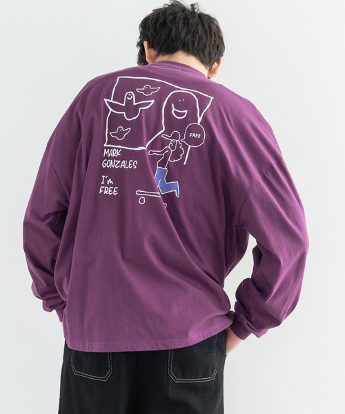 Mark Gonzales(マーク・ゴンザレス)の「MARK GONZALES マークゴンザレス 別注コラボ グラフィックロゴプリント ビッグロンT(Tシャツ/カットソー・メンズ・ブラック/パープル/ブラウン/オフホワイト/サックスブルー/ピンク/グリーン/グレイッシュベージュ・M/L/XL)」の17枚目の写真