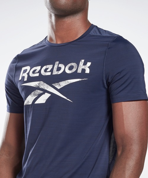 Reebok(リーボック)の「ワークアウト レディ アクティブチル Tシャツ / Workout Ready Activchill T-Shirt(Tシャツ/カットソー・メンズ・ブラック/アクア/ネイビー・LARGE/XX-LARGE/X-LARGE/X-SMALL/SMALL/MEDIUM)」の11枚目の写真