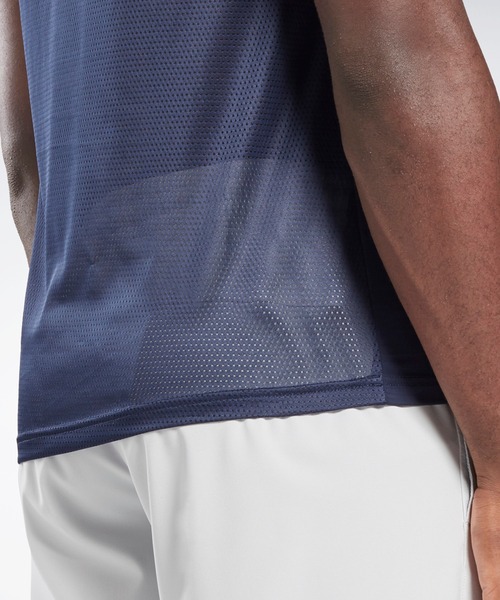 Reebok(リーボック)の「ワークアウト レディ アクティブチル Tシャツ / Workout Ready Activchill T-Shirt(Tシャツ/カットソー・メンズ・ブラック/アクア/ネイビー・LARGE/XX-LARGE/X-LARGE/X-SMALL/SMALL/MEDIUM)」の10枚目の写真