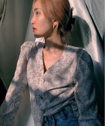 SHEER flow | 【インフルエンサー 森暖奈プロデュースアイテム】Vネック花柄ブラウス(シャツ/ブラウス)