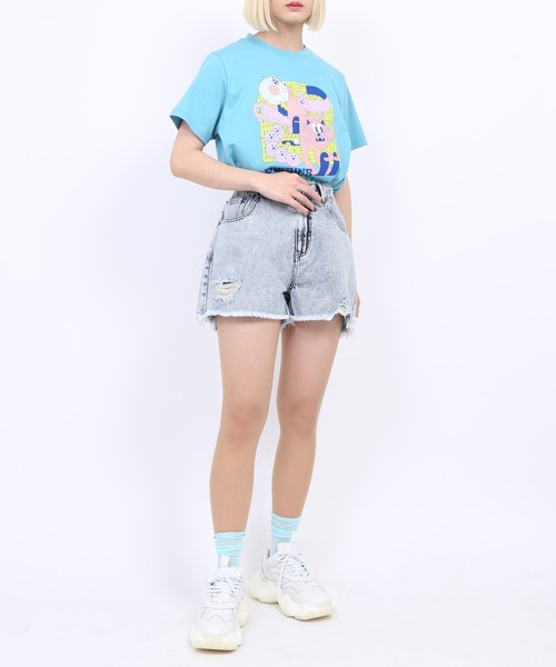 PUNYUS（プニュズ）の「ダメージデニムショートパンツ（デニムパンツ・レディース・ホワイト/ライトブルー/ブラック/ケミカルウォッシュ・2/3/1/4）」の12枚目の写真