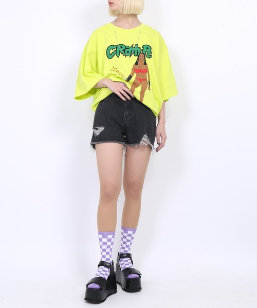 PUNYUS（プニュズ）の「ダメージデニムショートパンツ（デニムパンツ・レディース・ホワイト/ライトブルー/ブラック/ケミカルウォッシュ・2/3/1/4）」の14枚目の写真