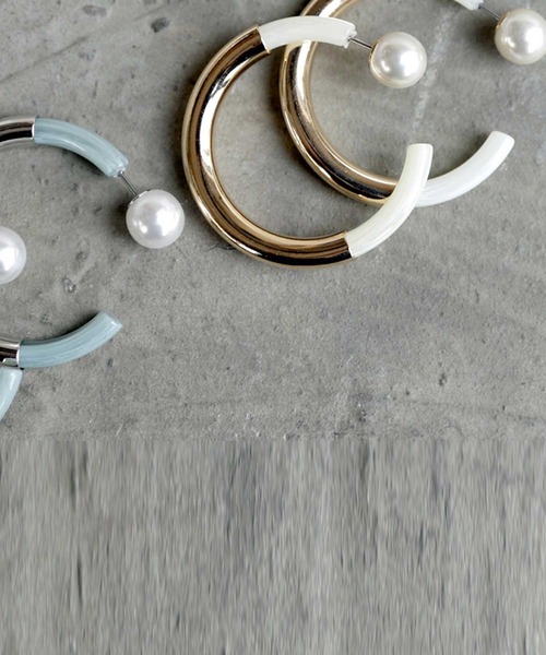 antiqua(アンティカ)の「異素材パールキャッチピアス(ピアス(両耳用)・レディース・シルバー/ゴールド・FREE)」の10枚目の写真