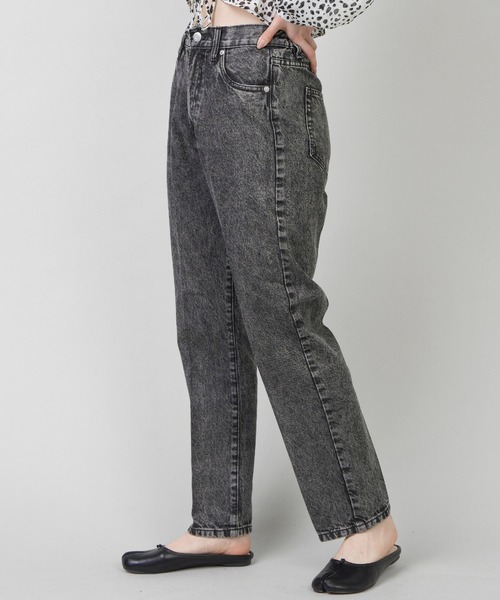 SPINNS（スピンズ）の「デニムテーパードパンツ（その他パンツ・レディース・ブルー/ブラック系その他/ブルー系その他・ONESIZE）」の19枚目の写真