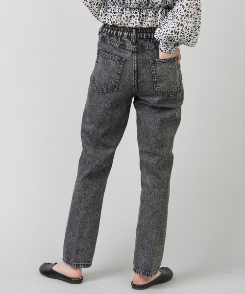 SPINNS（スピンズ）の「デニムテーパードパンツ（その他パンツ・レディース・ブルー/ブラック系その他/ブルー系その他・ONESIZE）」の20枚目の写真