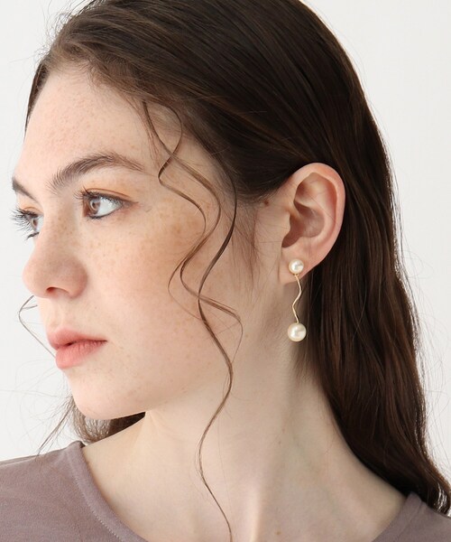 AG by aquagirl（エージーバイアクアガール）の「◆フェイクパールピアス（ピアス（両耳用）・レディース・オフホワイト・00）」の6枚目の写真