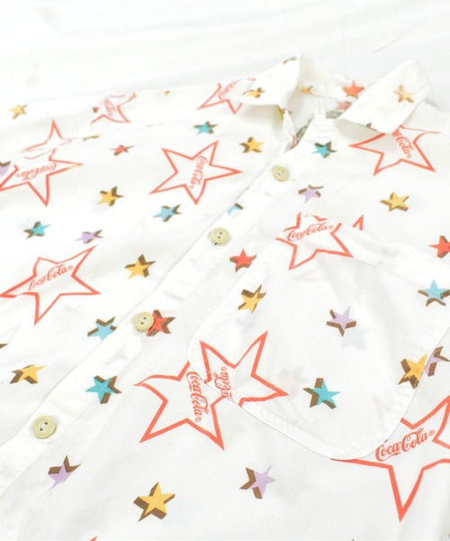 Coca Cola（コカコーラ）の「【ヴィンテージ古着】J,G,HOOK ETC COCACOLA コカ・コーラ 総柄半袖シャツ（シャツ/ブラウス・メンズ・ホワイト・MEDIUM）」の2枚目の写真
