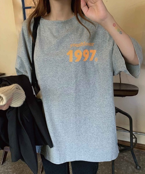 meJane（ミージェーン）の「1997バックプリントロゴビッグシルエットTシャツ【ZOZOTOWN限定】（Tシャツ/カットソー・レディース・ホワイト/グレー・FREE）」の4枚目の写真