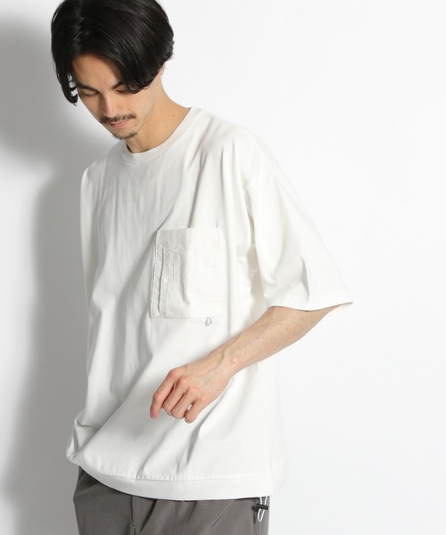 niko and...(ニコアンド)の「デザインポケットドロストTシャツ(Tシャツ/カットソー・メンズ・ブラック/オフホワイト/オレンジ/グリーン・MEDIUM/LARGE)」の2枚目の写真