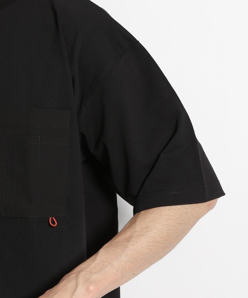 niko and...(ニコアンド)の「デザインポケットドロストTシャツ(Tシャツ/カットソー・メンズ・ブラック/オフホワイト/オレンジ/グリーン・MEDIUM/LARGE)」の13枚目の写真