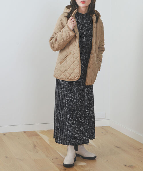 BEAMS HEART(ビームスハート)の「BEAMS HEART / キルティング フードブルゾン(ブルゾン・レディース・ベージュ/ネイビー/オリーブ・SMALL/MEDIUM/LARGE)」の10枚目の写真