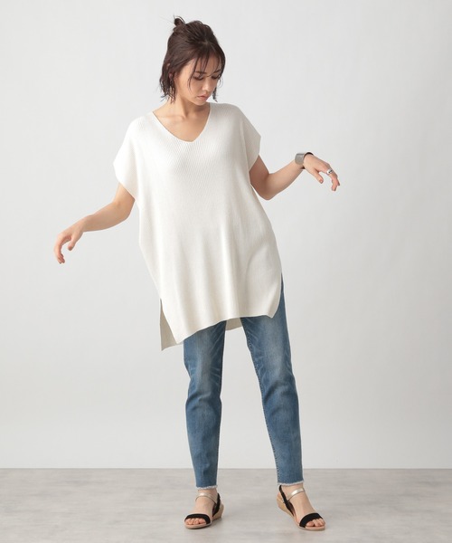 Ezick（エジック）の「【セットアップ】リブVネックベスト（Tシャツ/カットソー・レディース・ホワイト/ブラック・FREE）」の6枚目の写真