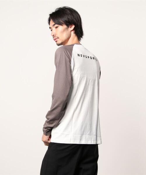 NEV（ネブ）の「ロゴプリント長袖カットソー（Tシャツ/カットソー・メンズ・ホワイト系3/ブラック系1/オフホワイト/ホワイト系1/ホワイト系4/モカ/ブラック系/杢グレー/ベージュ/ホワイト系/ホワイト系2/ブラック・M/XL/L）」の18枚目の写真