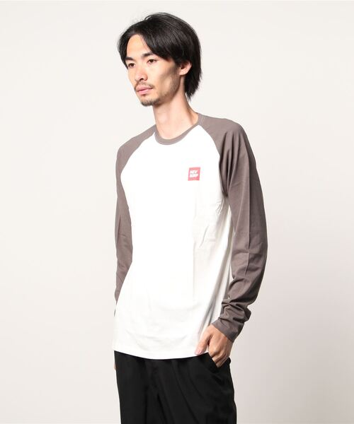 NEV（ネブ）の「ロゴプリント長袖カットソー（Tシャツ/カットソー・メンズ・ホワイト系3/ブラック系1/オフホワイト/ホワイト系1/ホワイト系4/モカ/ブラック系/杢グレー/ベージュ/ホワイト系/ホワイト系2/ブラック・M/XL/L）」の17枚目の写真