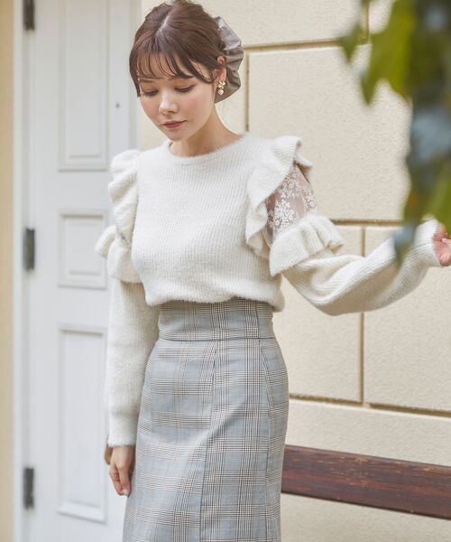 MAJESTIC LEGON(マジェスティックレゴン)の「Ladyフリルシャギーニット(ニット/セーター・レディース・アイボリー/ピンク/ライトグリーン/ラベンダー/ブラック/グレー/イエロー・SMALL/MEDIUM)」の2枚目の写真