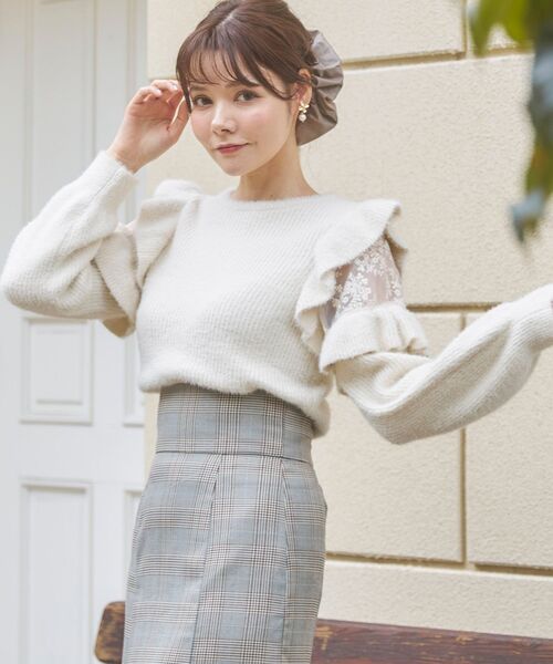 MAJESTIC LEGON(マジェスティックレゴン)の「Ladyフリルシャギーニット(ニット/セーター・レディース・アイボリー/ピンク/ライトグリーン/ラベンダー/ブラック/グレー/イエロー・SMALL/MEDIUM)」の9枚目の写真