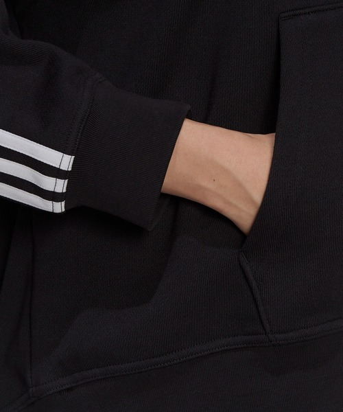 adidas（アディダス）の「アディカラー クラシックス オーバーサイズ パーカー / アディダスオリジナルス（パーカー・レディース・オレンジ/ブラック/ピンク系その他・SMALL/MEDIUM/LARGE/X-LARGE/XX-LARGE/X-SMALL）」の14枚目の写真