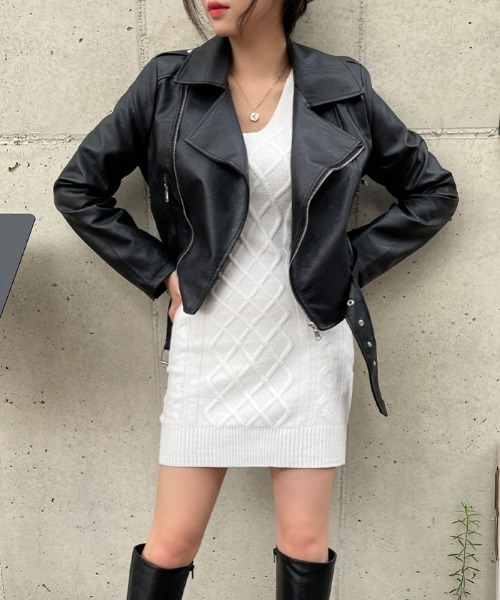 chuu(チュー)の「CHUU クロップライダースジャケット(ライダースジャケット・レディース・ブラック/クリーム・FREE)」の4枚目の写真