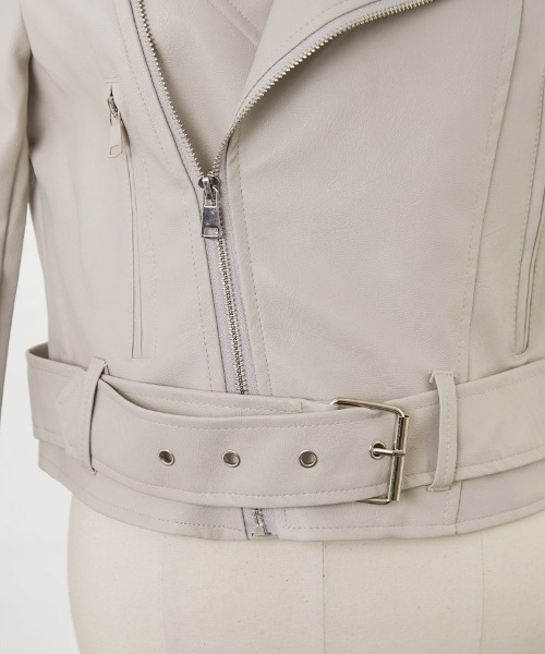 chuu(チュー)の「CHUU クロップライダースジャケット(ライダースジャケット・レディース・ブラック/クリーム・FREE)」の16枚目の写真