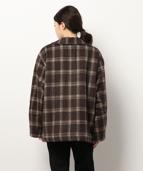 SPINNS（スピンズ）の「【ゆったりシルエット】チェック柄シャツジャケット（その他アウター・レディース・ネイビー/ベージュ/ブラウン・ONESIZE）」の11枚目の写真