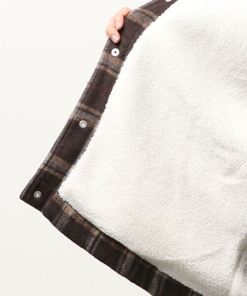 SPINNS（スピンズ）の「【ゆったりシルエット】チェック柄シャツジャケット（その他アウター・レディース・ネイビー/ベージュ/ブラウン・ONESIZE）」の8枚目の写真