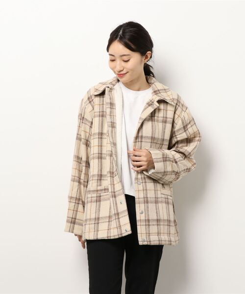 SPINNS（スピンズ）の「【ゆったりシルエット】チェック柄シャツジャケット（その他アウター・レディース・ネイビー/ベージュ/ブラウン・ONESIZE）」の4枚目の写真
