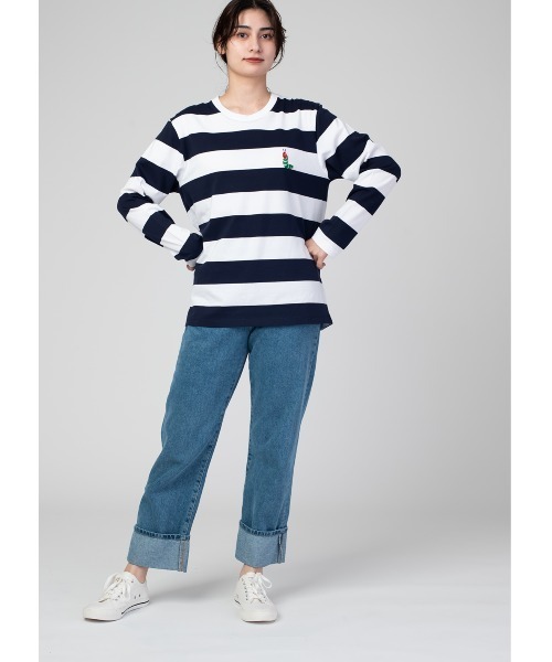 Design Tshirts Store graniph（デザイン　ティーシャツ　ストア　グラニフ）の「スタンド(エリック カール)｜コラボボーダー長袖Tシャツ（Tシャツ/カットソー・メンズ・ネイビー・X-SMALL/SMALL/MEDIUM/LARGE/X-LARGE）」の8枚目の写真