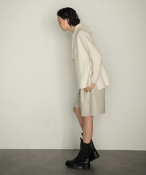 socolla（ソコラ）の「【socolla】フェイクレザーハーフパンツ（その他パンツ・レディース・ブラック/オフホワイト・S/M）」の7枚目の写真