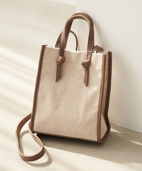 earth music&ecology(アースミュージックアンドエコロジー)の「コーデュロイショルダーバッグ*(ショルダーバッグ・レディース・ブラウン/グリーン/ライトベージュ・FREE)」の2枚目の写真