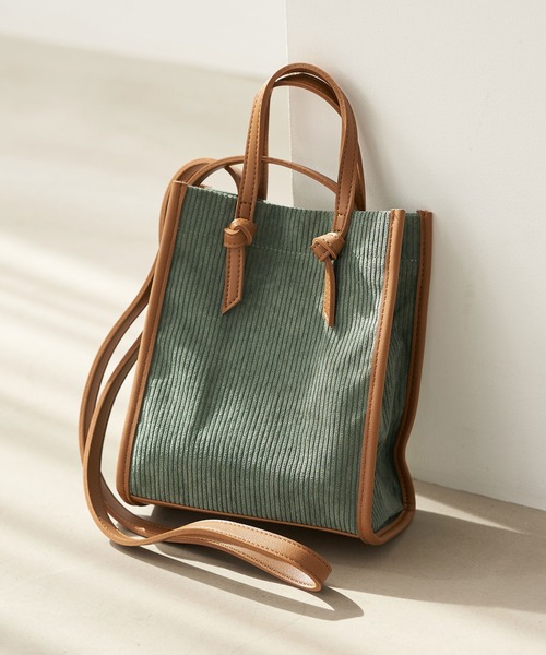 earth music&ecology(アースミュージックアンドエコロジー)の「コーデュロイショルダーバッグ*(ショルダーバッグ・レディース・ブラウン/グリーン/ライトベージュ・FREE)」の3枚目の写真