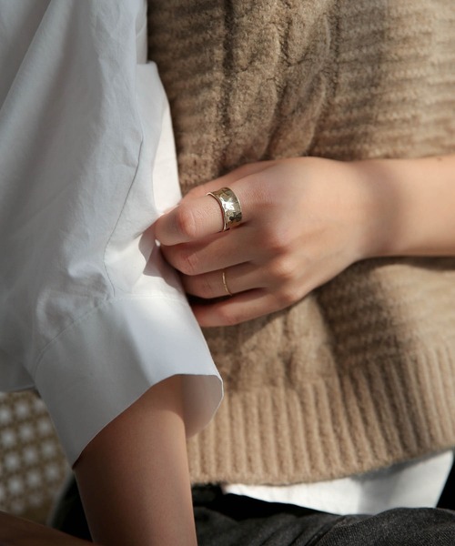 UNE MANSION（ユヌマンション）の「デイリーボールドリング（リング・レディース・シルバー/ゴールド・ONE SIZE）」の17枚目の写真