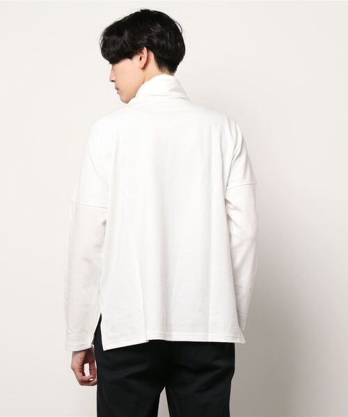 AZUL by moussy(アズールバイマウジー)の「TURTLENECK LONG TEE/タートルネックロングT(Tシャツ/カットソー・メンズ・ブラック/オフホワイト・MEDIUM/LARGE)」の4枚目の写真