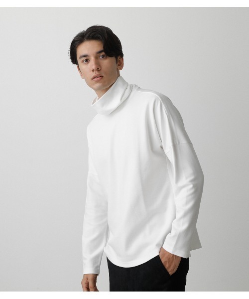 AZUL by moussy(アズールバイマウジー)の「TURTLENECK LONG TEE/タートルネックロングT(Tシャツ/カットソー・メンズ・ブラック/オフホワイト・MEDIUM/LARGE)」の5枚目の写真