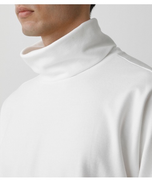 AZUL by moussy(アズールバイマウジー)の「TURTLENECK LONG TEE/タートルネックロングT(Tシャツ/カットソー・メンズ・ブラック/オフホワイト・MEDIUM/LARGE)」の12枚目の写真