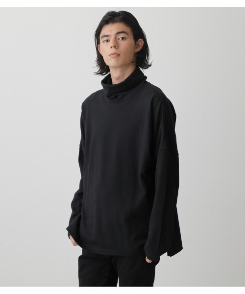 AZUL by moussy(アズールバイマウジー)の「TURTLENECK LONG TEE/タートルネックロングT(Tシャツ/カットソー・メンズ・ブラック/オフホワイト・MEDIUM/LARGE)」の15枚目の写真