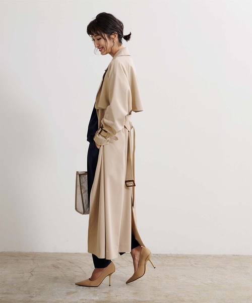 UR'S(ユアーズ)の「ドルマンスリーブトレンチコート(トレンチコート・レディース・ベージュ/ライトベージュ/ネイビー・S/L/M)」の8枚目の写真