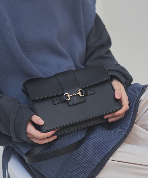 shiki tokyo(シキトウキョウ)の「Bit Chain Square Shoulder Bag / ビットチェーンスクエアショルダーバッグ(ショルダーバッグ・メンズ・ブラック・FREE)」の4枚目の写真