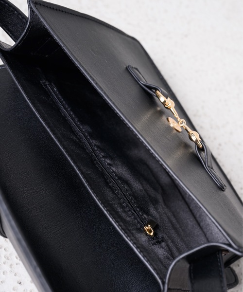 shiki tokyo(シキトウキョウ)の「Bit Chain Square Shoulder Bag / ビットチェーンスクエアショルダーバッグ(ショルダーバッグ・メンズ・ブラック・FREE)」の13枚目の写真